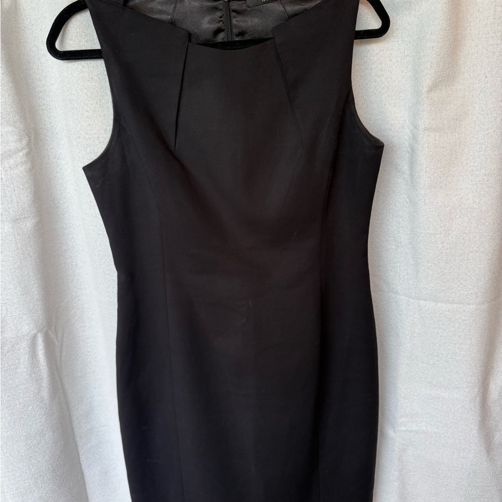 Sleeveless Black Midi Dress — Elegant Minimalist Sheath